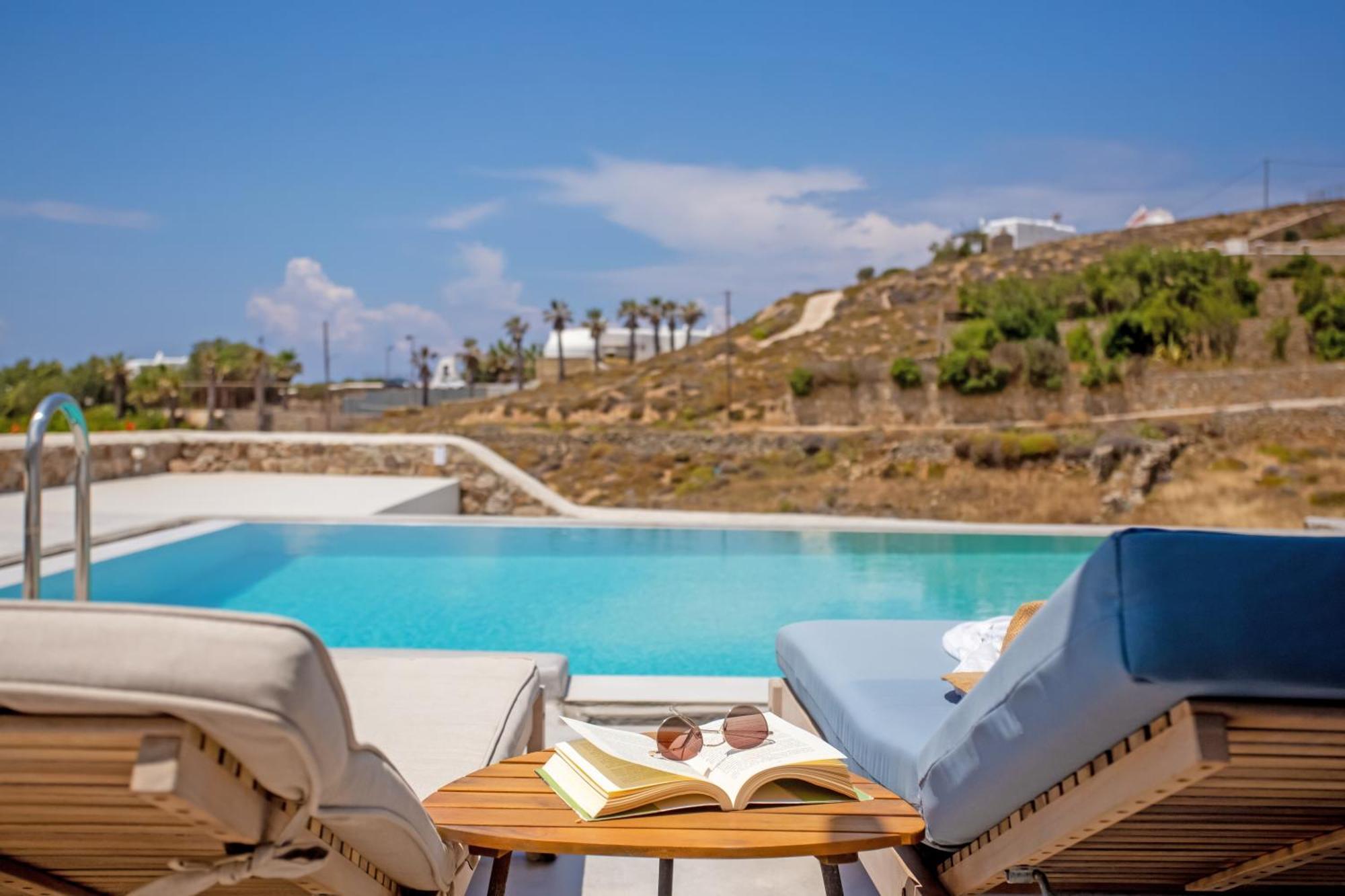 Aqua Breeze Seaview Pool Suites Mykonos Mykonos Town Екстериор снимка