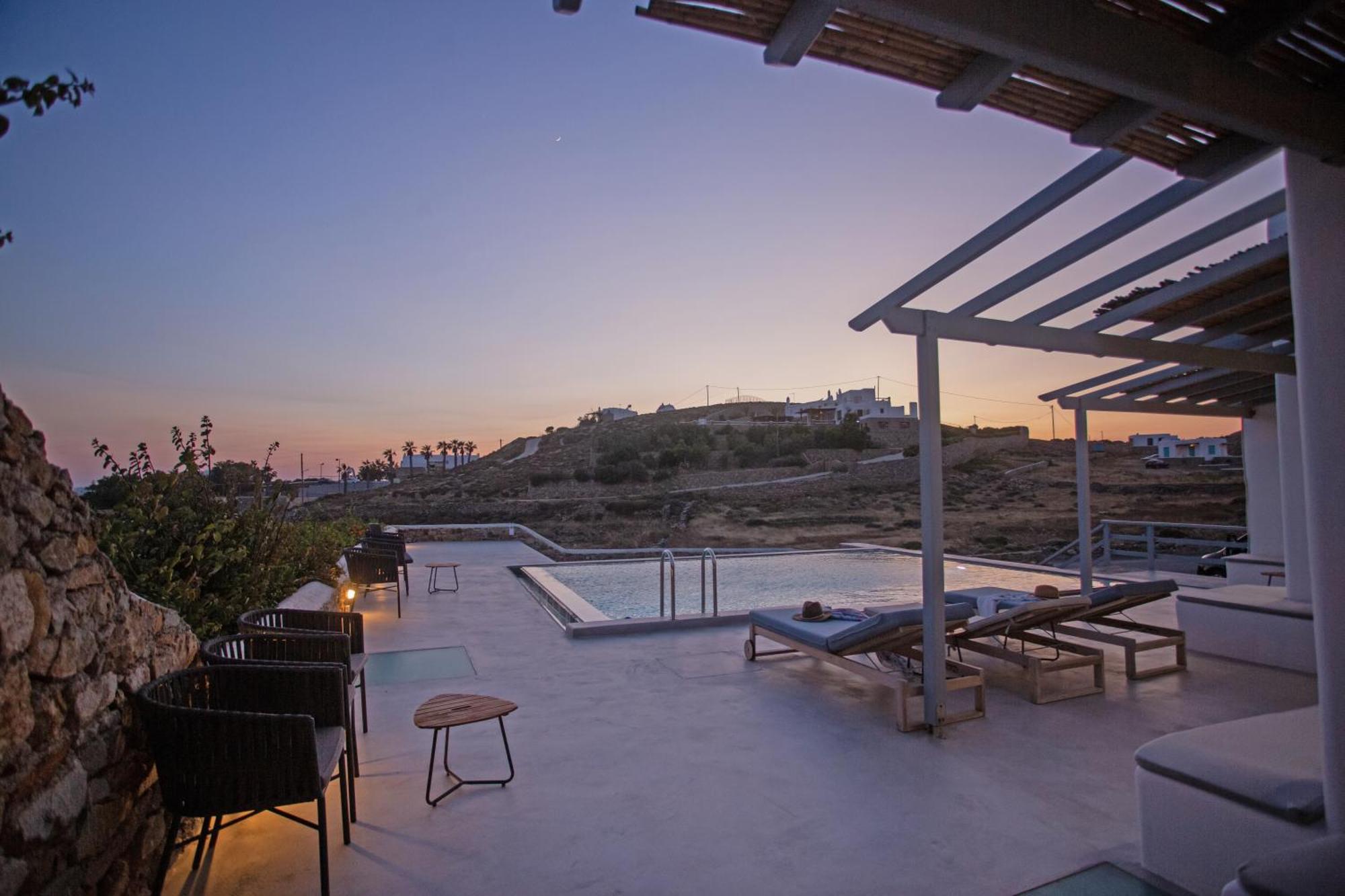 Aqua Breeze Seaview Pool Suites Mykonos Mykonos Town Екстериор снимка